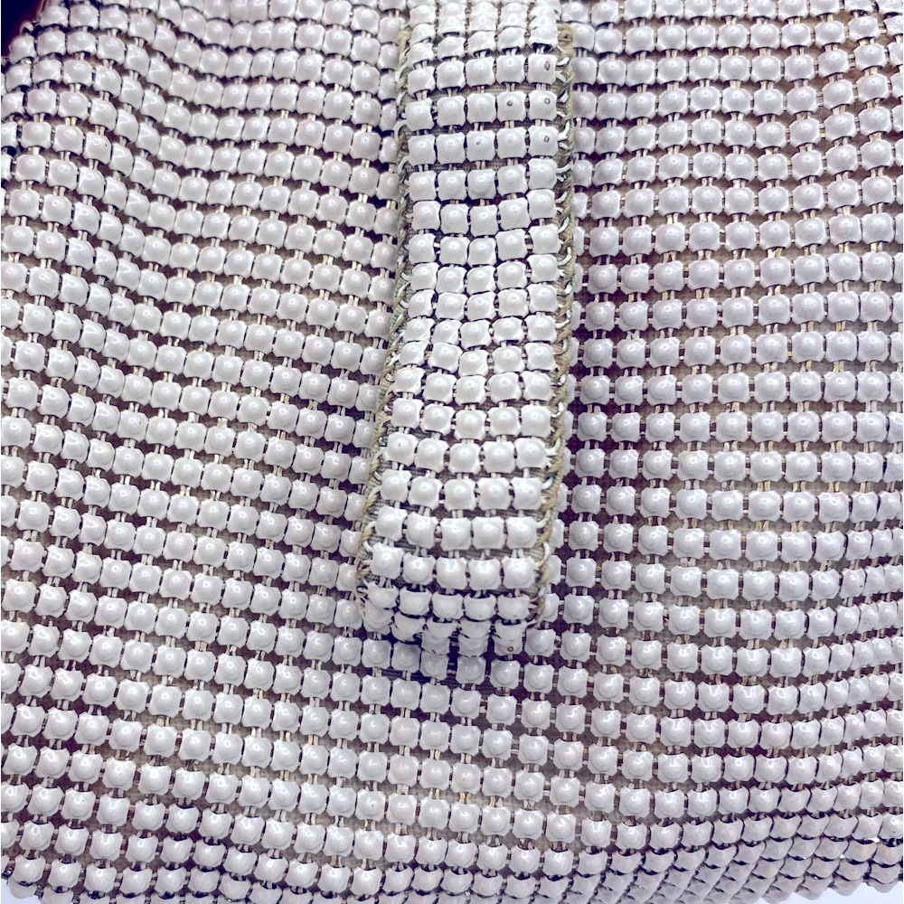 Vintage Whiting & Davis Ivory Enamel Mesh Small Coin Purse With Handle On Back - Picture 3 of 13
